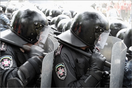 В Киеве собираются внутренние войска из всей страны