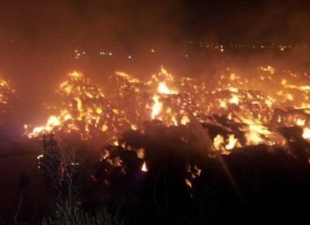 В Великобритании загорелся завод с отходами