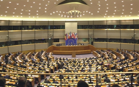 В парламентах Евросоюза и Италии планируют заняться санкциями против украинской власти