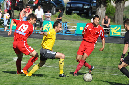 На Донбассе проходит футбольный чемпионат
