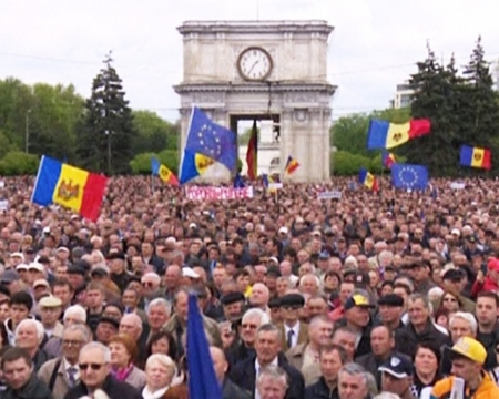 Протесты в Молдове активизировались – перекрыт центральный проспект Кишинёва