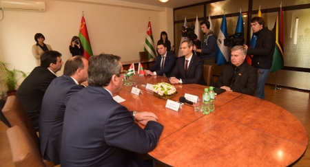 Оккупационные администрации Абхазии и Приднестровья изображают внешнеполитическую активность 