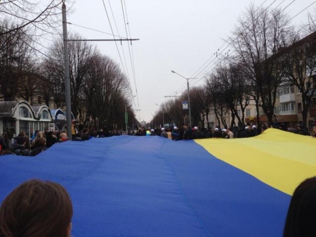 Оппозиция перебирается на восток, «Вставай, Украина!» в Харькове