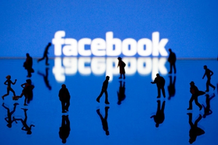 Около 10% страниц в Facebook не принадлежат людям
