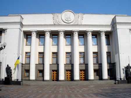 В четверг в Верховной Раде будут ждать президента Украины для подписания еврозаконов
