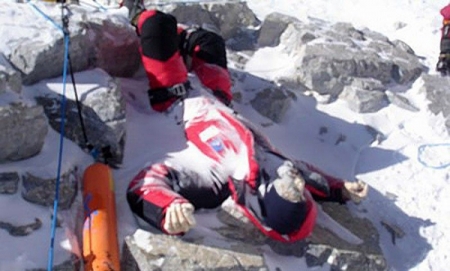 Кладбище непогребенных альпинистов на Эвересте (фото)