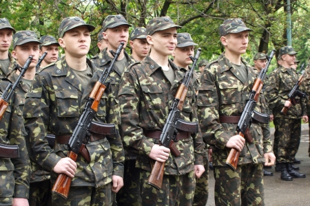 Украинский парламент проголосовал за возврат воинского призыва