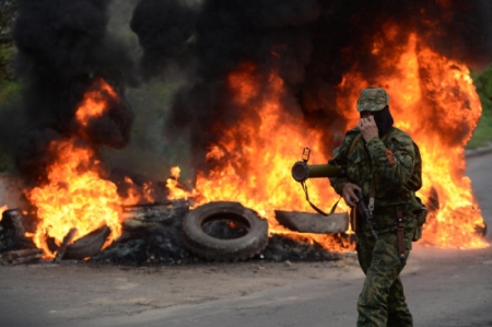 На Донбассе готовы прекратить огонь, но Порошенко, они не верят