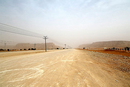На границе Саудовской Аравии с Ираком появится 900-километровая стена