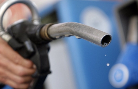 Продажи топлива на украинских АЗС упали на 34%