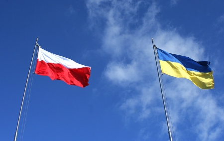 Польша выделит Украине кредит в размере около 100 миллионов евро, - Порошенко