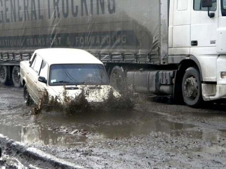 В Украине нет денег на ремонт дорог