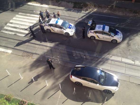 В Киеве пьяный водитель Bentley кидал в новых полицейских доллары