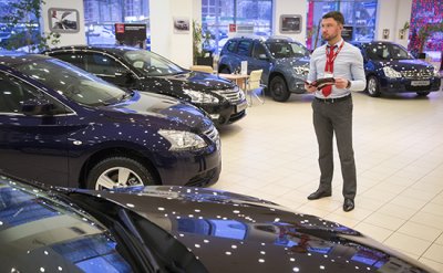 В Украине продажи новых легковых автомобилей упали на 60%