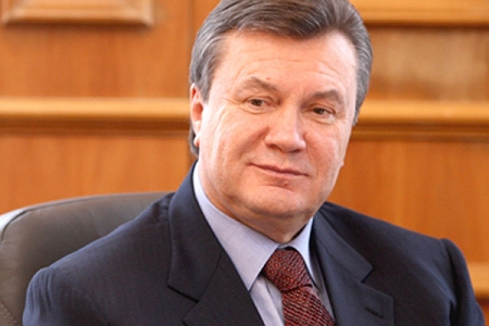 Почему Янукович редко дает интервью?