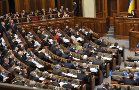 Верховная Рада приняла закон об участии украинцев в войне с пиратами