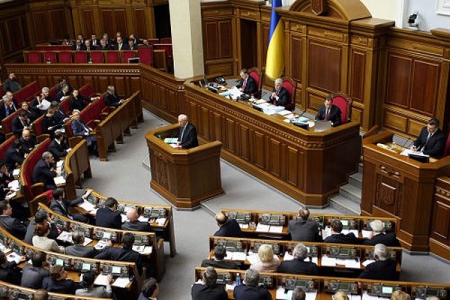 На последнем прошедшем 24 апреля пленарном заседании народные депутаты не приняли ни одного законопроекта