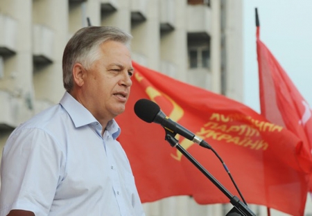 Александр Турчинов потребовал найти повод, чтобы партию коммунистов запретить