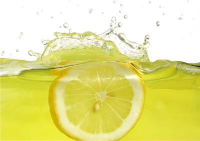 Лимонная вода и её польза
