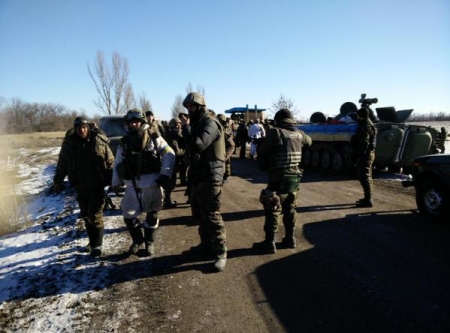 Зачем украинская армия выходит из Дебальцево?
