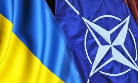 Украина не станет членом НАТО из-за проблем с Крымом и Донбассом, - немецкий политик