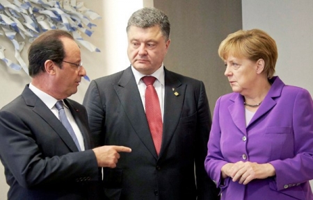 Меркель, Олланд и Порошенко планируют провести новую встречу 24 августа в Берлине